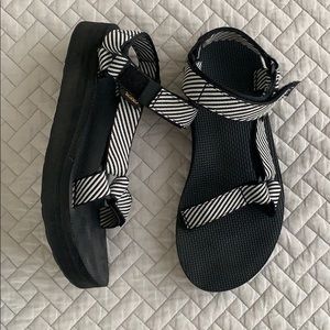 Teva Midform Sandals